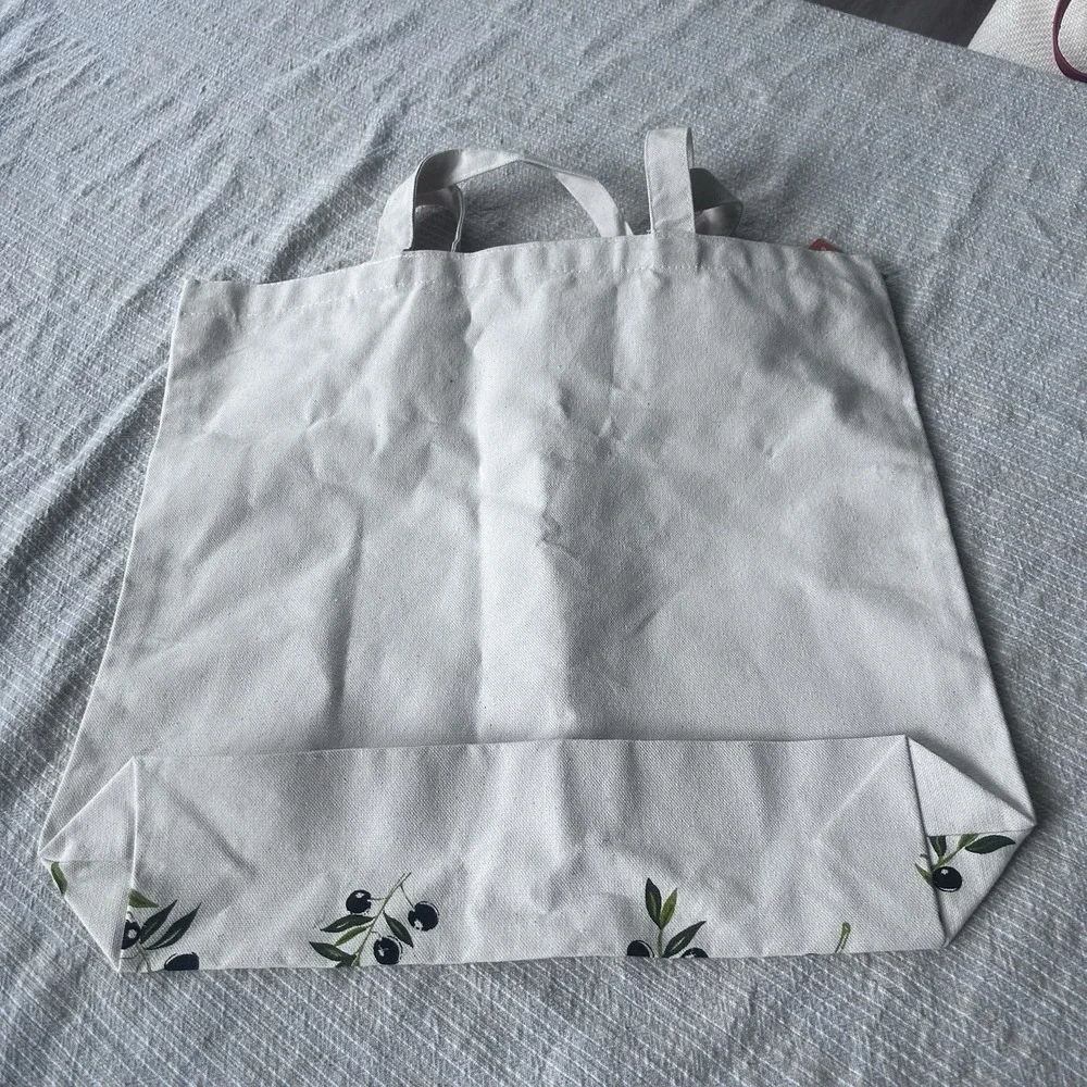N/A canvas tote